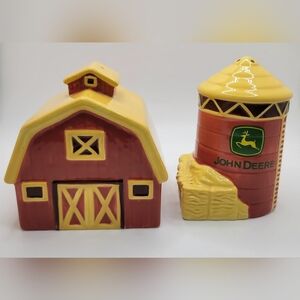 Vintage John Deere Barn & Silo Salt & Pepper Shaker Set Of 2